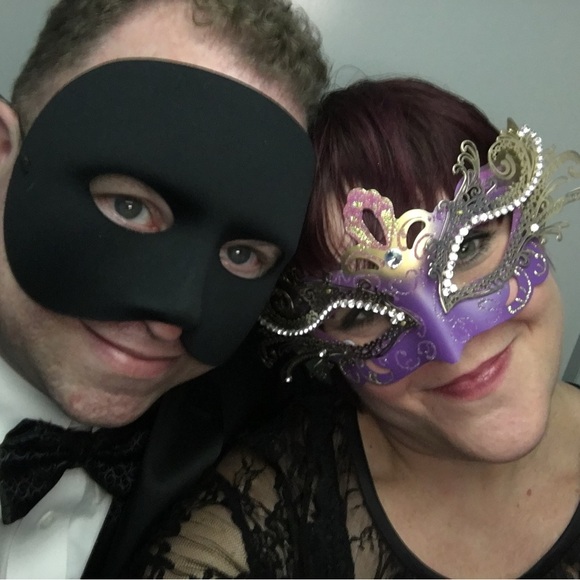 Meet your Poshers, James & Heather. - Picture 4 of 13